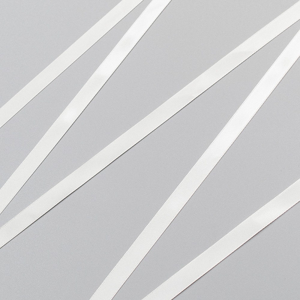 Satin ribbon, 9 mm, ivory (lauma 004) Corseteria (011913) Satin ribbon, 9 mm, ivory (lauma 004) Corseteria (011913)
